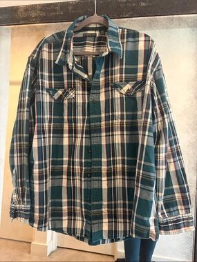 G.H. Bass & Co. Teal and White Plaid Button-Down Shirt